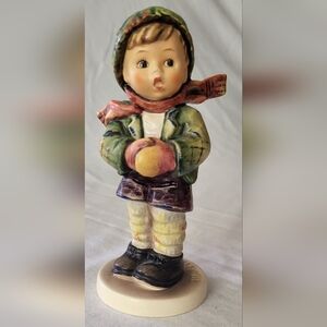 Hummel Figurine Boy In Winter